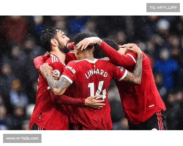 姆伯莫梅开二度补时绝杀助曼联险胜布莱顿