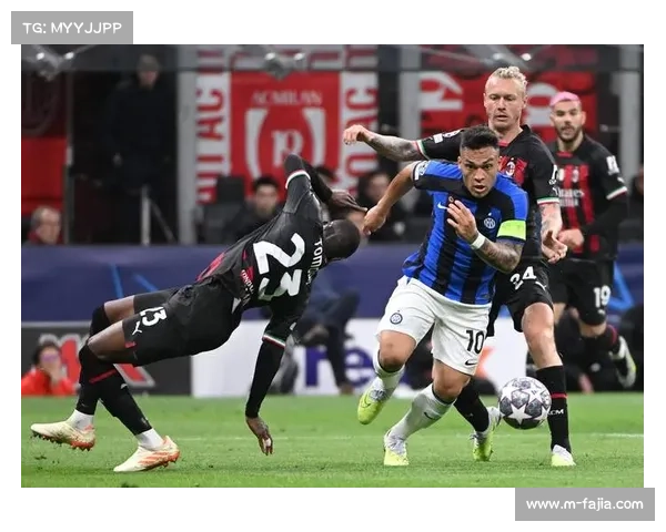 国米球迷烟花误伤克雷莫纳门将奥代罗,比赛一度中断